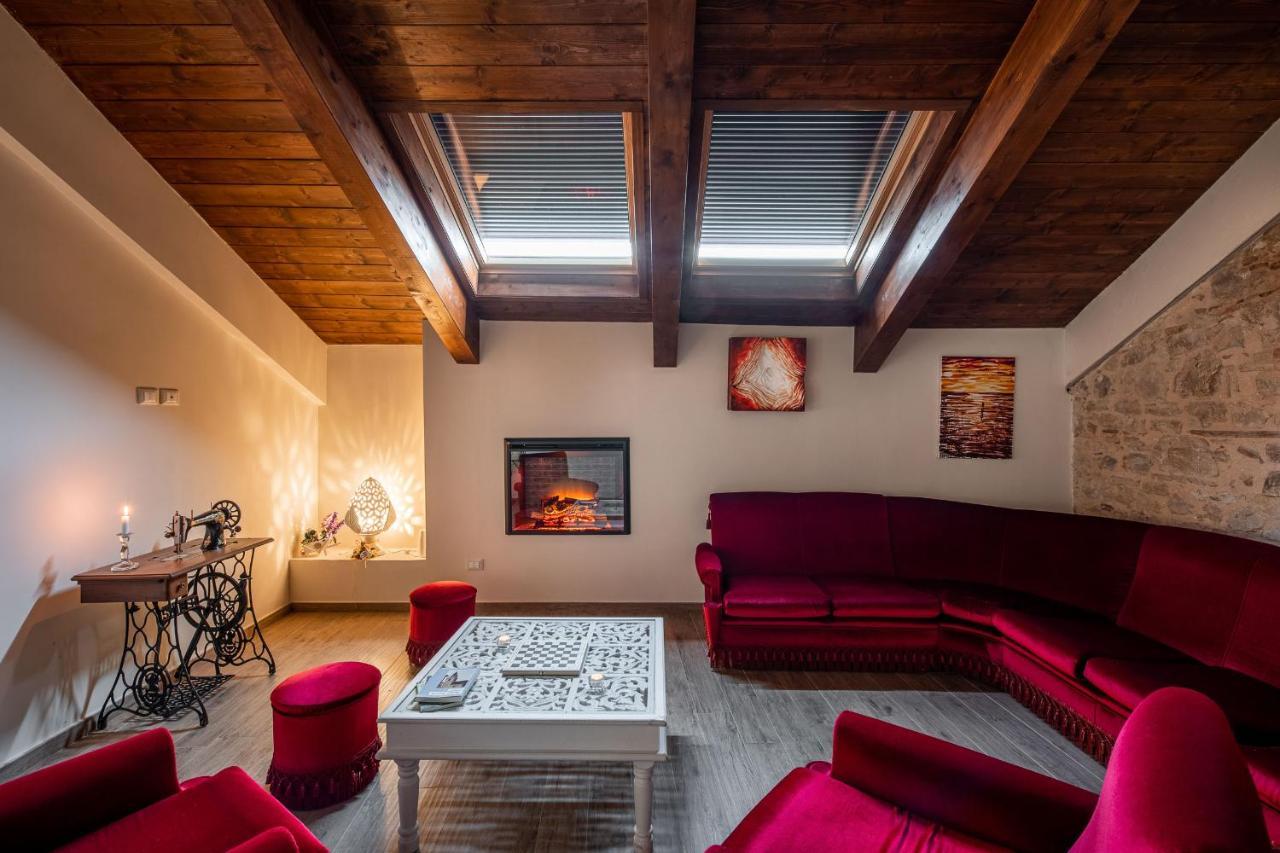 Agora' Castelnuovo Della Daunia Bed & Breakfast Exterior photo
