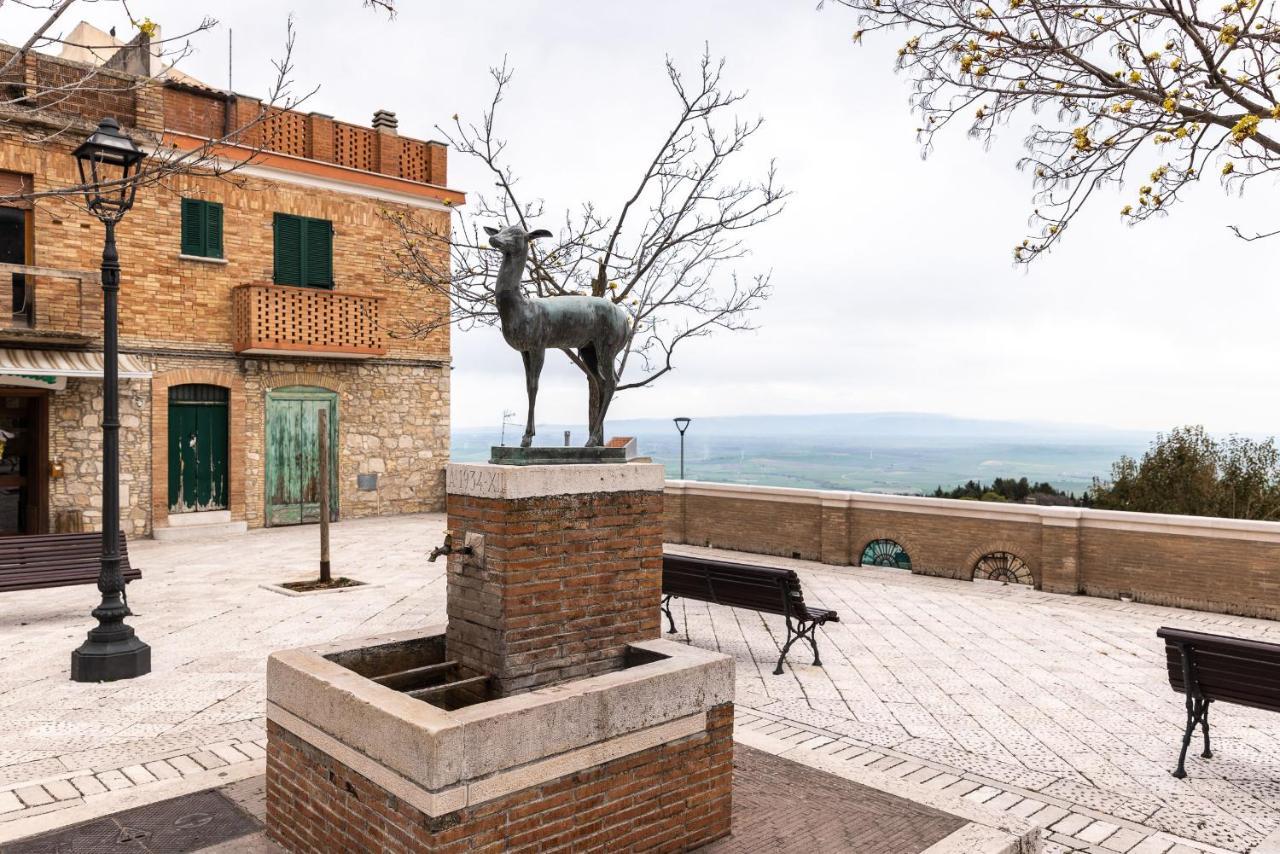 Agora' Castelnuovo Della Daunia Bed & Breakfast Exterior photo